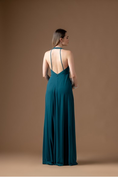 Μακρύ κυπαρισσί φόρεμα με ντεκολτέ και κεντημένα λουλούδια Μακρύ κυπαρισσί φόρεμα με ντεκολτέ και κεντημένα λουλούδια