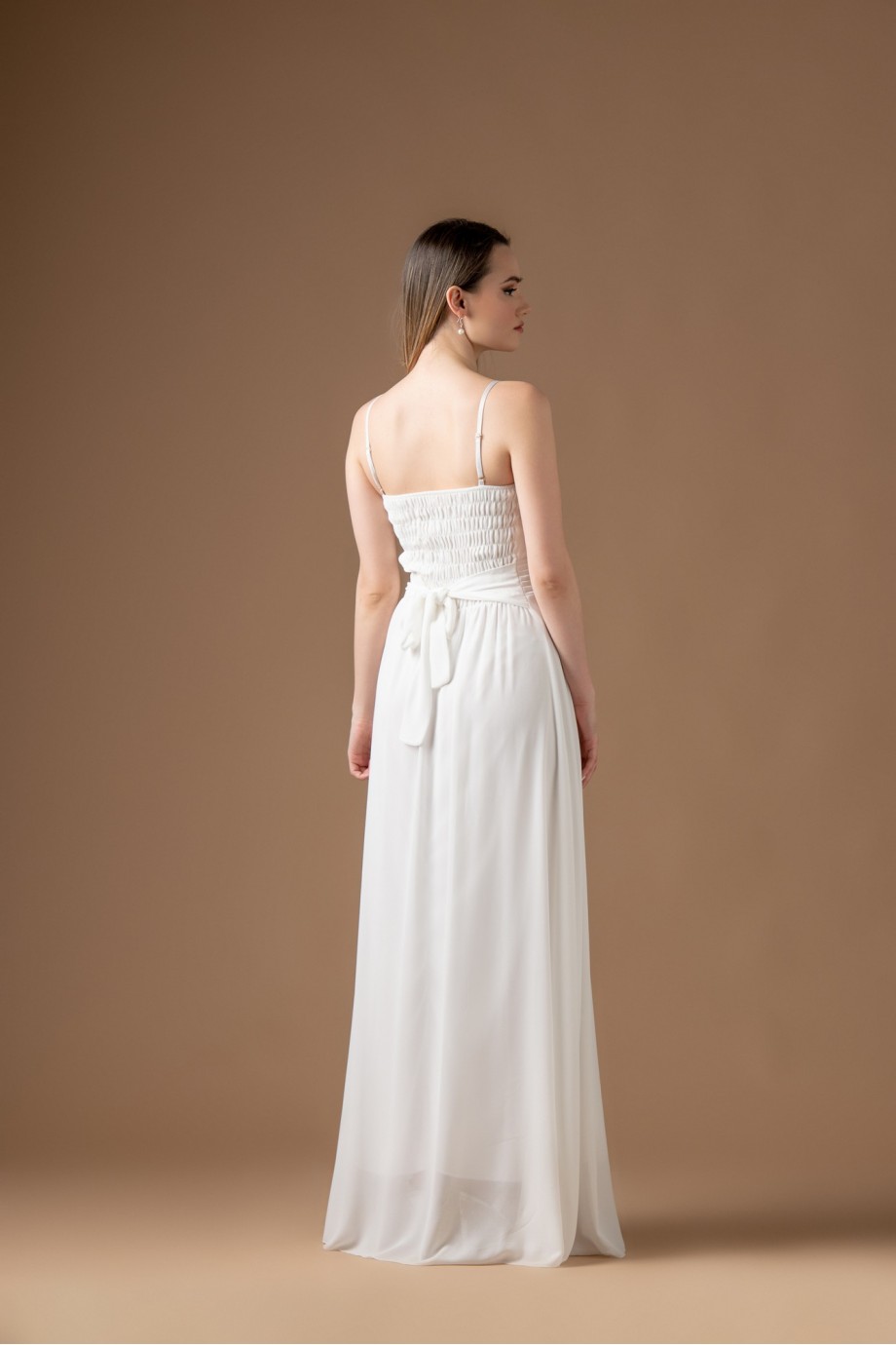 Μακρύ λευκό φόρεμα 