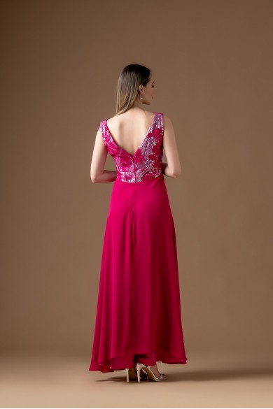 Μακρύ φούξια φόρεμα Μακρύ φούξια φόρεμα