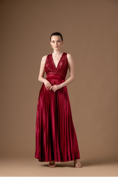 Μακρύ μπορντώ φόρεμα με παγιέτες στο μπούστο