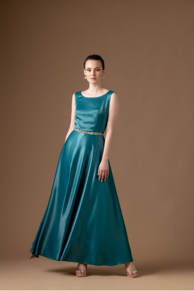 Μακρύ κυπαρισσί σατέν φόρεμα με ζωνάκι και κλος φούστα