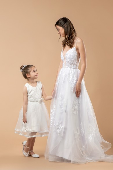 Νυφικό φόρεμα απλικέ