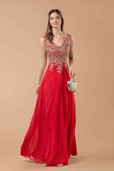 Μακρύ φόρεμα σε κόκκινη απόχρωση με χρυσά μοτίφ 