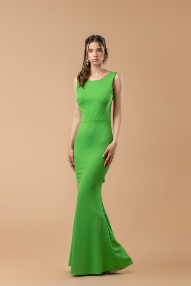 Μακρύ εφαρμοστό φόρεμα σε πράσινη απόχρωση με εντυπωτικό φιόγκο