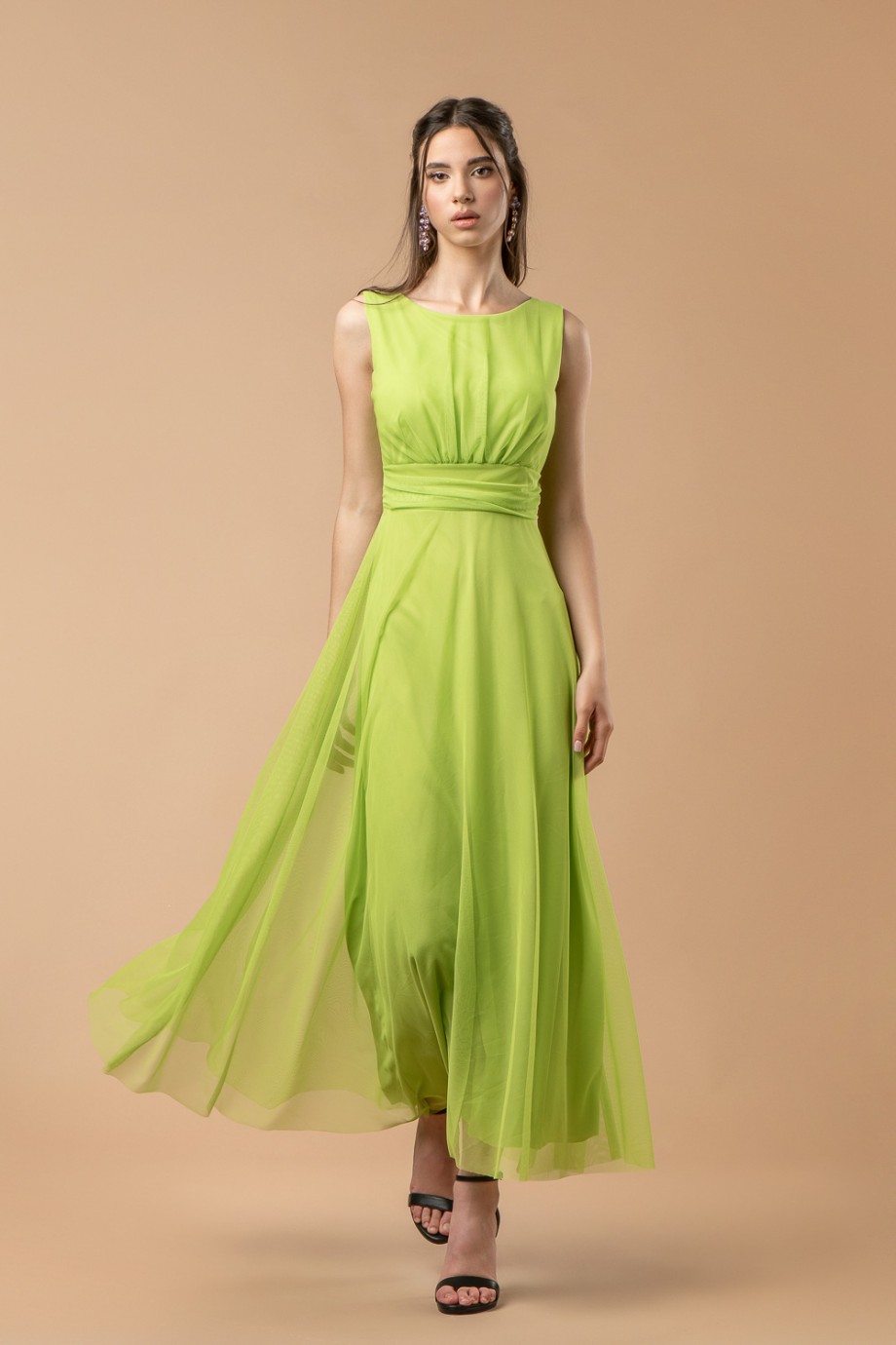 Μακρύ πράσινο τούλινο φόρεμα με ζώνη