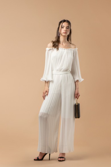 Ολόσωμη πράσινη φόρμα Ολόσωμη πράσινη φόρμα