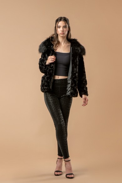 Μαύρη συνθετική γούνα