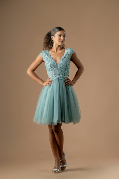 Κοντό βεραμάν φόρεμα με δαντελένιο μπούστο και τούλινη φούστα