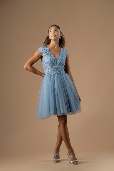 Κοντό παστέλ γαλάζιο φόρεμα με δαντελένιο μπούστο και τούλινη φούστα