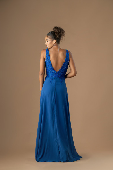 Μακρύ μπλε ηλεκτρίκ φόρεμα με μοτίφ δαντέλας και ανοιχτή πλάτη 