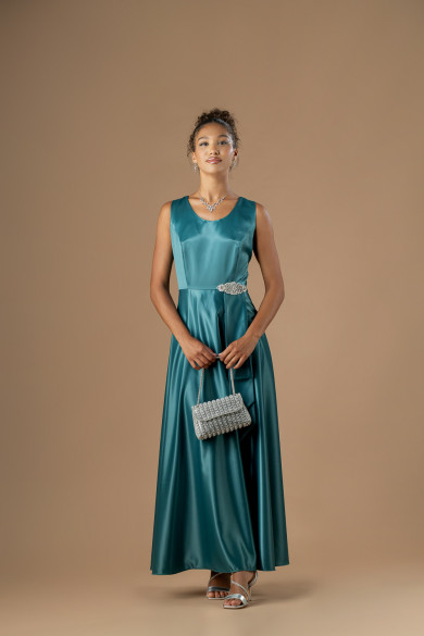 Σατέν κυπαρισσί φόρεμα με κλος φούστα και διακριτική λεπτομέρεια