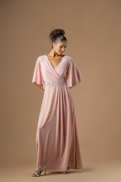 Μακρύ φόρεμα nude με ενσωματωμένο μπολερό και δαντελένιο μοτίφ