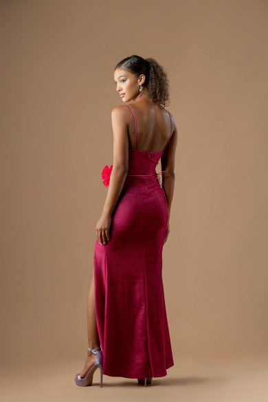 Μακρύ εφαρμοστό magenta φόρεμα με glitter και σκίσιμο