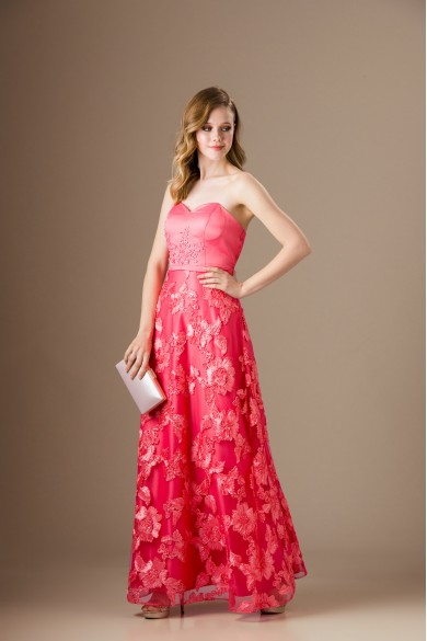 Μακρύ στράπλες κοραλλί φόρεμα Μακρύ στράπλες κοραλλί φόρεμα