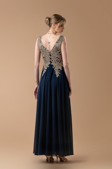 Μακρύ μπλε σκούρο φόρεμα Μακρύ μπλε σκούρο φόρεμα