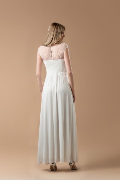 Μακρύ λευκό φόρεμα