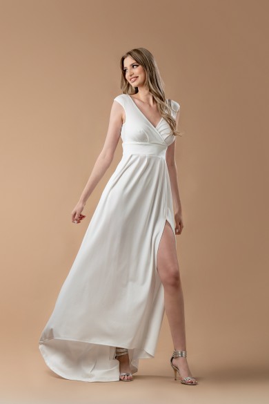 Μακρύ λευκό φόρεμα