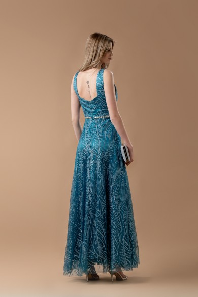 Μακρύ πράσινο φόρεμα Μακρύ πράσινο φόρεμα