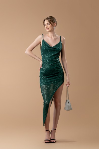 Μακρύ πράσινο εφαρμοστό φόρεμα