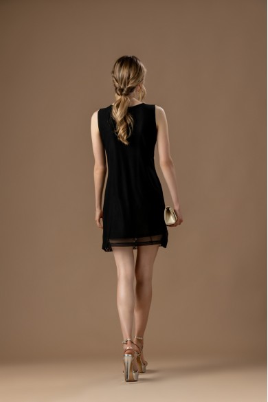 Κοντό μαύρο  φόρεμα με ασημί λεπτομέρειες