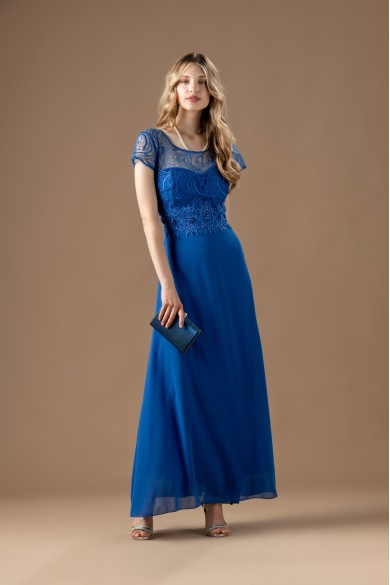 Μακρύ μπλε ηλεκτρικ φόρεμα με ιδιαίτερη δαντέλα