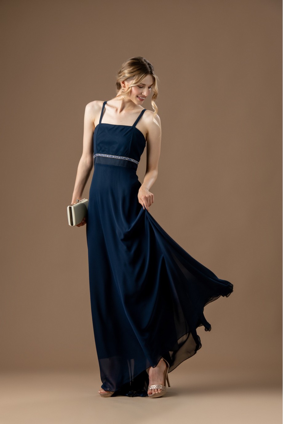 Μακρύ σκούρο μπλε φόρεμα