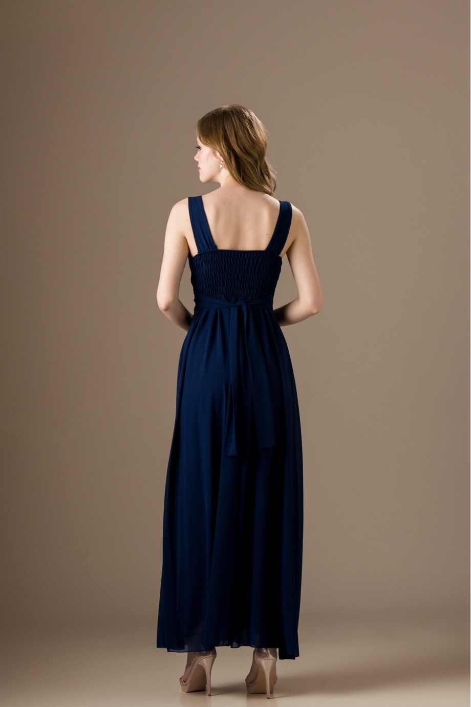 Μακρύ σκούρο μπλε φόρεμα με μοτίφ