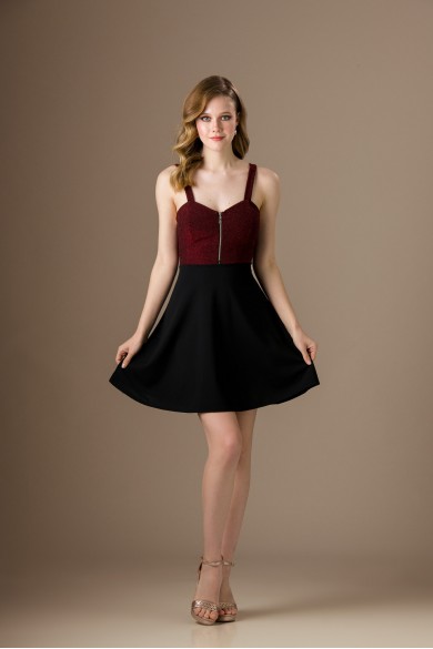 Κοντό μπορντώ ελαστικό φόρεμα με glitter