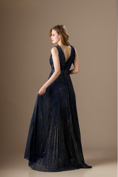 Μακρύ φόρεμα πλισέ μπλε σκούρο Μακρύ φόρεμα πλισέ μπλε σκούρο