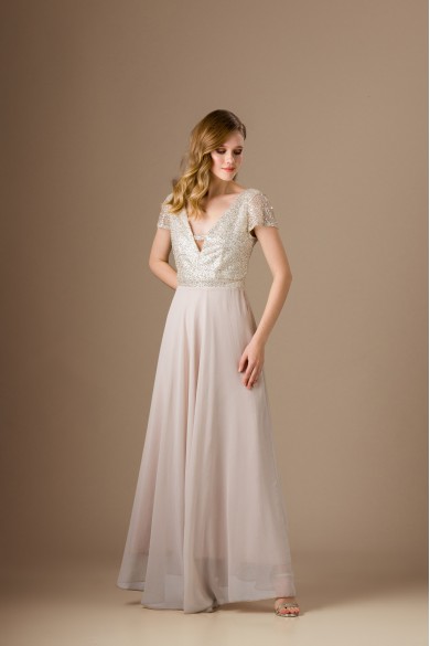 Μακρύ ιβουάρ φόρεμα με glitter δαντέλα και φούστα μουσελίνα