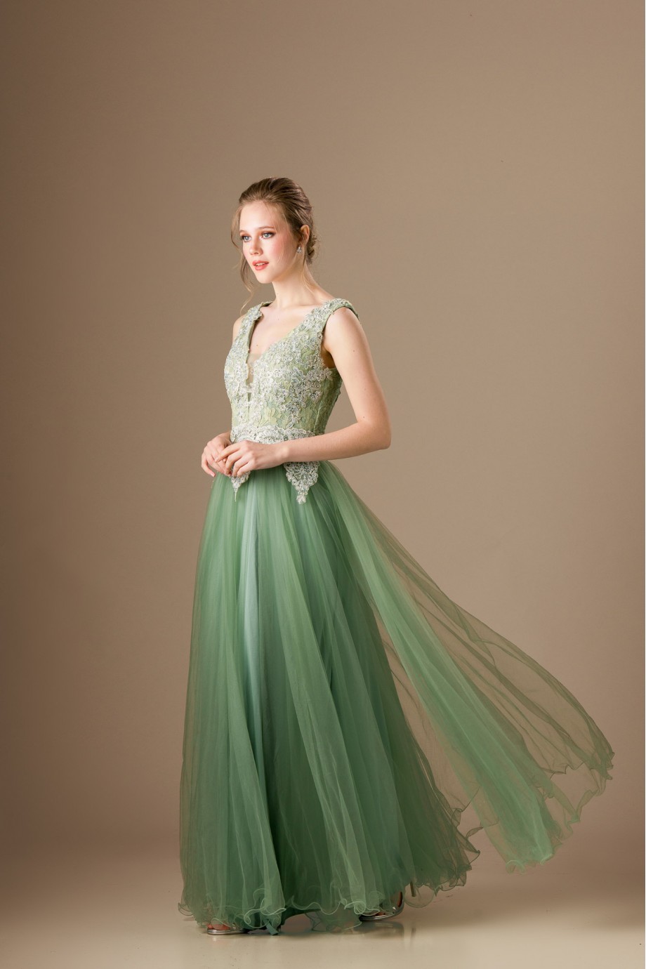 Μακρύ πράσινο φόρεμα από τούλι