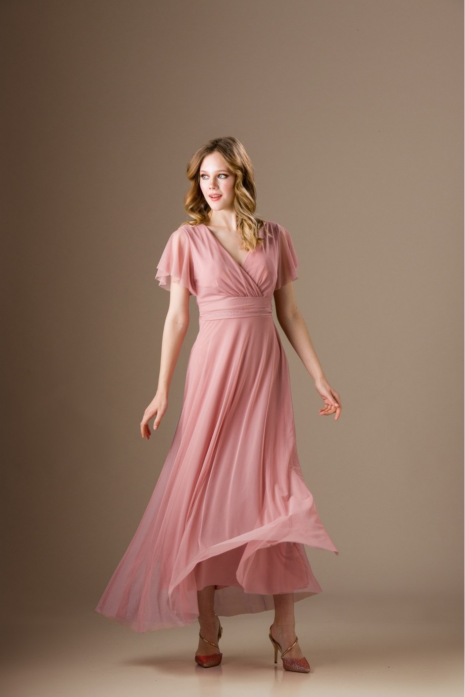 Μακρύ ροζ nude τούλινο φόρεμα