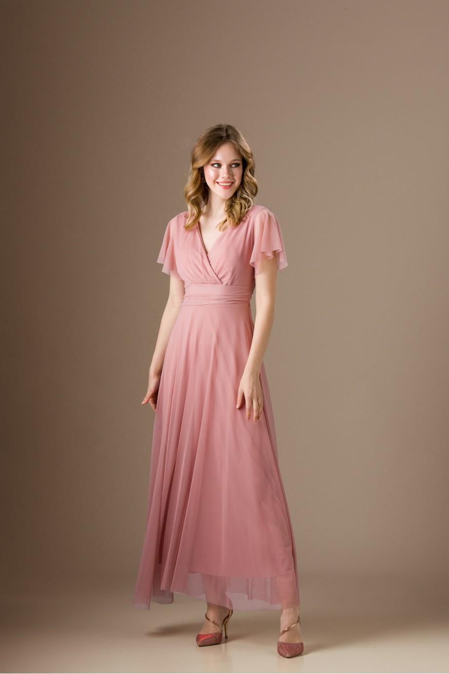 Μακρύ ροζ nude τούλινο φόρεμα