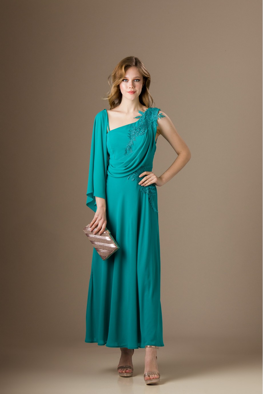 Μακρύ πράσινο φόρεμα με έναν ώμο
