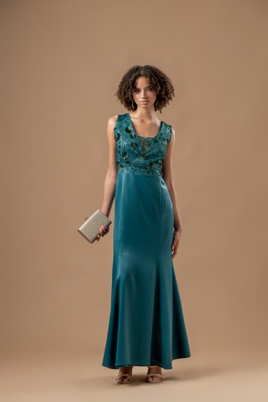 Μακρύ φόρεμα σατέν με δαντέλα παγιέτες κυπαρισσί