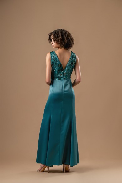 Μακρύ φόρεμα σατέν με δαντέλα παγιέτες κυπαρισσί Μακρύ φόρεμα σατέν με δαντέλα παγιέτες κυπαρισσί