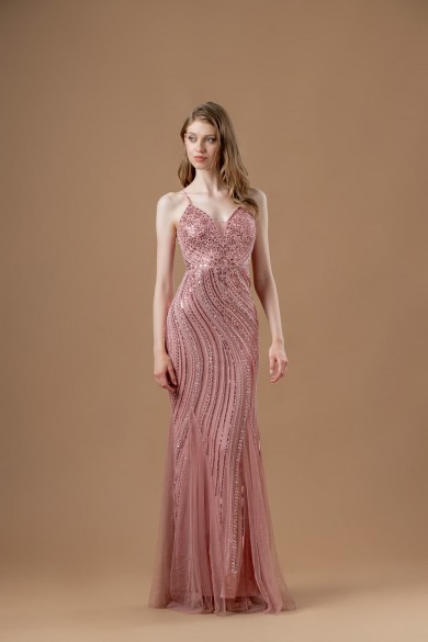 Μακρύ ροζ γοργονέ φόρεμα κεντημένο με χάντρες και παγέτες